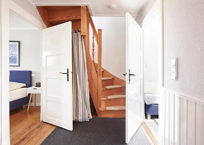 Haus Carolinenhoehe Дом отдыха Вик-ауф-Фёр